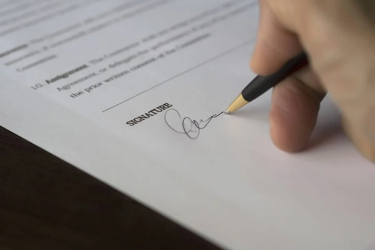 Trabalho sem carteira assinada: posso reconhecer o vínculo e cobrar meus direitos?